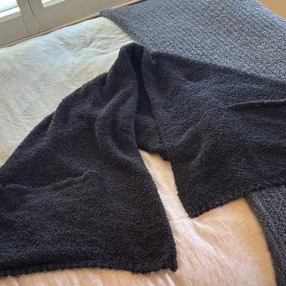 Barefoot Dreams wrap - Picture 5 of 5